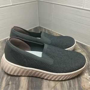 BZEES Women's Sz. 7.5W Shoes Wednesday Sage Leaf Heathered Stretch Knit Shoes